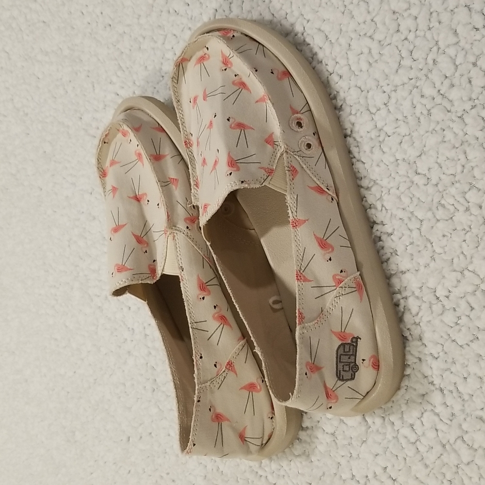 Sanuk Donna Flamingo Airtream Size 8